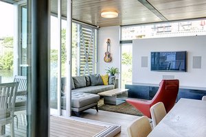 Image of Floating Home